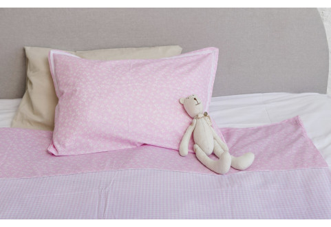 Детская мебель Постельное белье розовое с бантиками