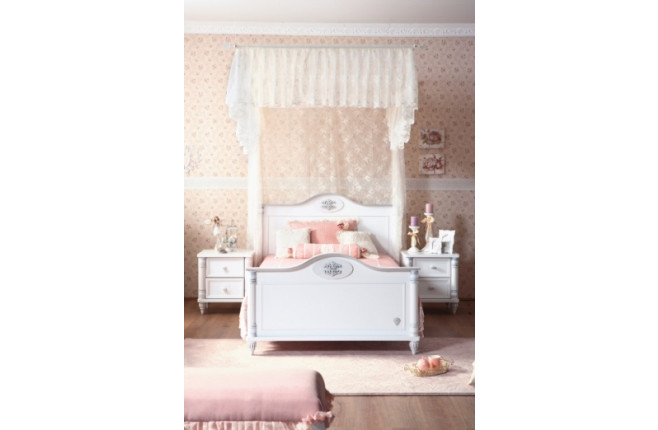 Кровать с фигурным изголовьем Romantic