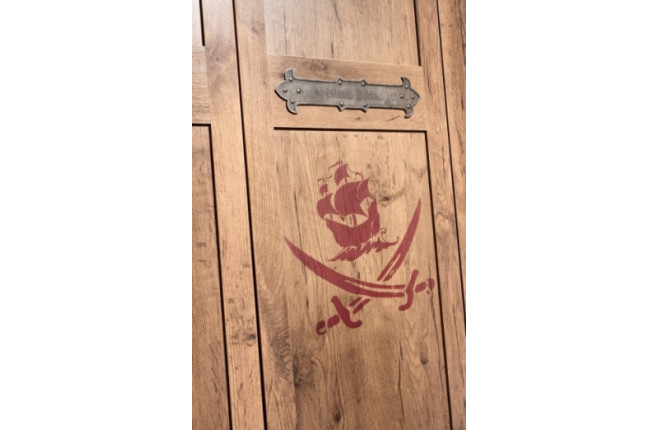 Шкаф трехдверный Pirate